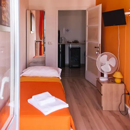Foresteria Lombarda By Max Guest house *