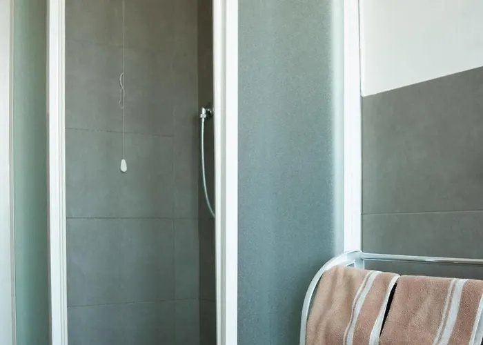 Foresteria Lombarda By Max Guest house *